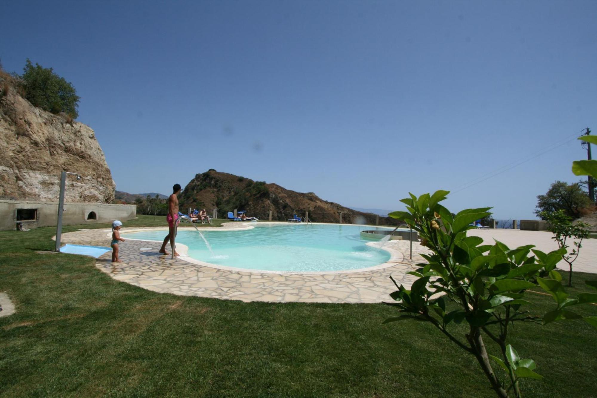 Resort Borgo San Rocco Savoca Exterior foto
