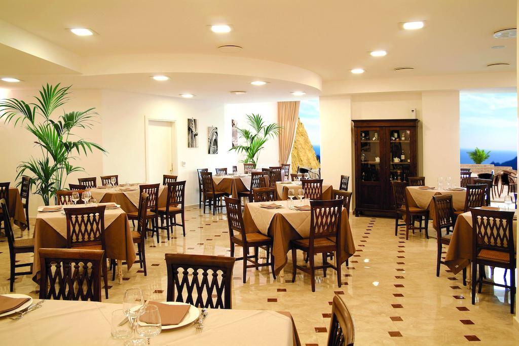 Resort Borgo San Rocco Savoca Exterior foto